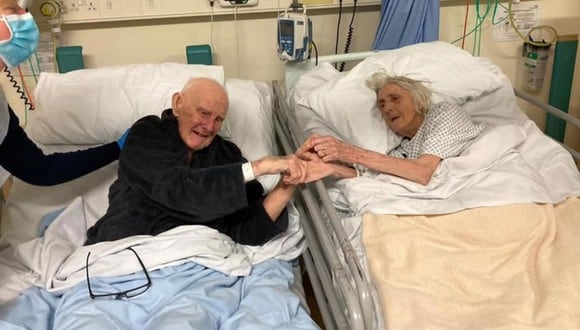 Margaret y Derek Firth, ambos de 91 años, murieron en el Hospital General de Trafford, Manchester, Inglaterra, después de luchar contra el coronavirus. (Foto: Barbara Smith)