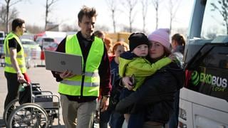 Un mes de la invasión rusa de Ucrania: más de 3,6 millones de refugiados se reparten por Europa