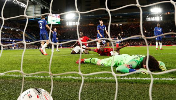 Manchester United vs. Chelsea: Pogba y su impresionante cabezazo para el 2-0 de los 'Diablos Rojos' | VIDEO. (Foto: AFP)