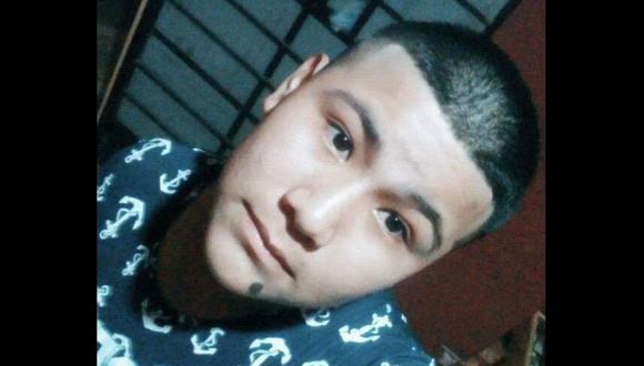 La PNP halló el cuerpo de José Luis Villavicencio Bernaola (18) tendido en la sala. (Foto: Portal La Lupa-Ica)