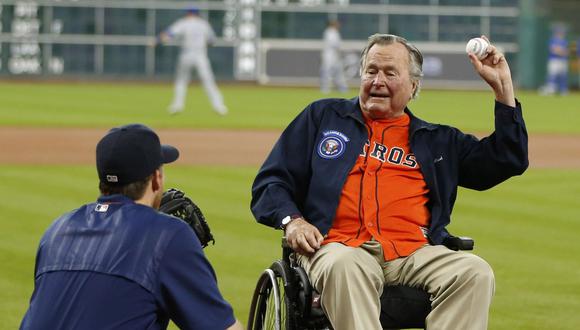 George H. W. Bush fue un buen deportista en su juventud. Se desempeñó, de manera amateur, en el béisbol, fútbol, golf y fútbol americano. (Foto: AP)