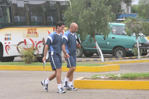 Becaccece integró el comando técnico de Jorge Sampaoli cuando dirigió a Sporting Cristal en el 2007. 