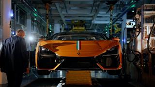 Lamborghini Revuelto: así se construye el nuevo deportivo híbrido [Video]