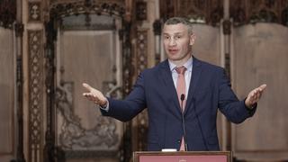 “Sigan estando al lado de Ucrania”, pide alcalde de Kiev a Biden