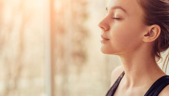 El mindfulness es muy conocido por su capacidad de combatir el estrés y la ansiedad, conoce otros beneficios que tiene esta práctica. (Foto: iStock)