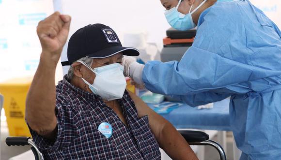 El martes 9 de febrero comenzó la vacunación contra el COVID-19. (Foto: Andina)