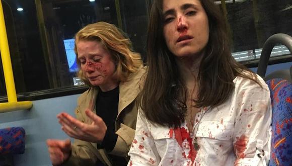 Melania Geymonat (derecha) y su novia, Chris, fueron atacadas en un autobús en Londres el pasado 30 de mayo.