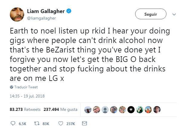 Liam Gallagher le pide a su hermano Noel que vuelvan a formar Oasis. (Twitter)