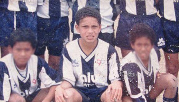 Paolo Guerrero de niño, cuando jugaba en las inferiores de Alianza Lima. FOTO: Archivo El Comercio.
