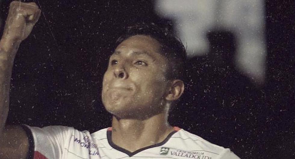 El delantero Raúl Ruidíaz le ganó el duelo de peruanos a Pedro Gallese en la Liga MX. (Foto: Facebook)