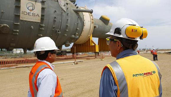 Petroperú destinará una inversión de US$5,000 millones en la modernización de su refinería de Talara. (Foto: EFE)