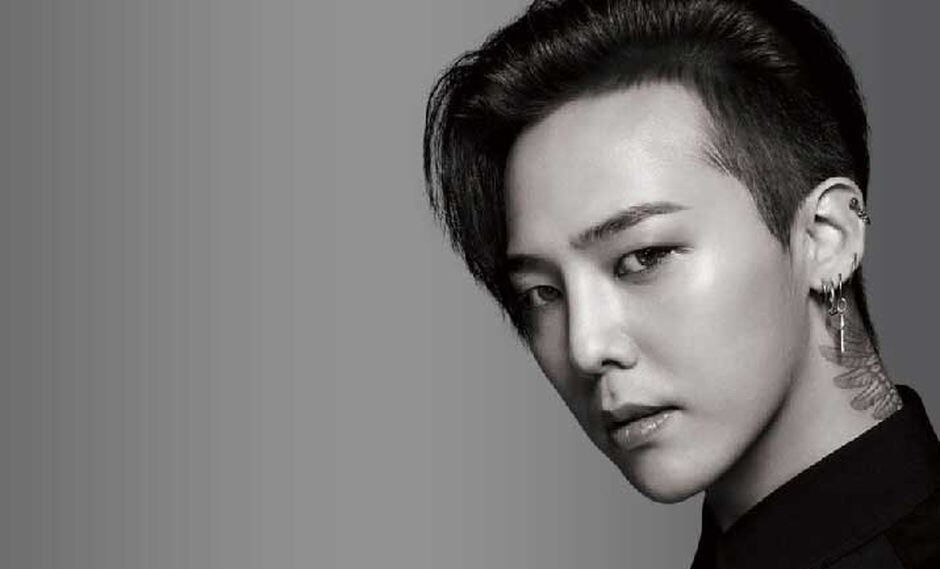 Big Bang G Dragon Sale Del Ejército Y Miles De Fans Le Dan