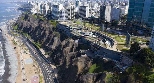 Lima en cuarentena retratada desde el aire. (Foto: Daniel Apuy/ GEC)