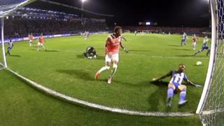 Paolo Guerrero estuvo cerca del gol en el Avaí vs. Internacional | VIDEO