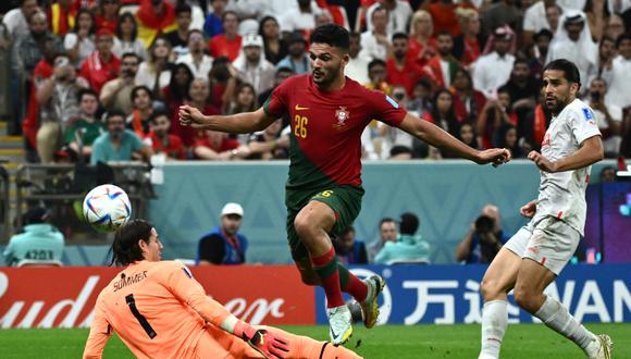 Sin su máxima figura desde el arranque, Portugal le ganó a Suiza con una gran diferencia y clasificó a cuartos de final, donde chocará ante Marruecos. | Foto: AFP