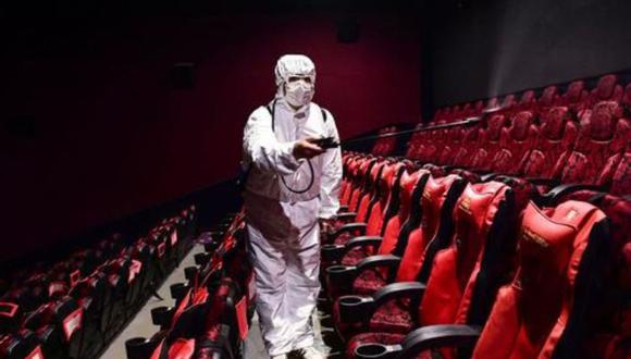 Por ahora, solo dos cadenas de cines reabrirían sus puertas. El resto todavía no lo ha hecho. (Foto: Andina)