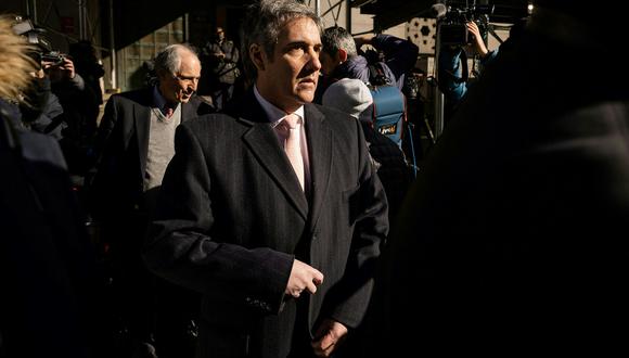 El exabogado de Trump, Michael Cohen, deja la oficina del fiscal de distrito después de completar su testimonio ante un gran jurado el 15 de marzo de 2023 en Nueva York. (Foto de Yuki IWAMURA / AFP)