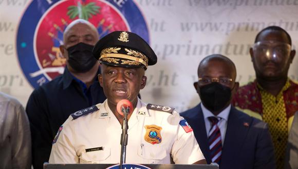 El director general de la Policía Nacional de Haití, Léon Charles, habla en una rueda de prensa en Puerto Príncipe. (EFE/Orlando Barría).