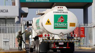 México compra 671 camiones cisterna para enfrentar escasez de combustibles