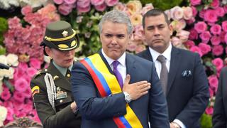 Duque asume la presidencia de Colombia con la mira en política de paz y Maduro