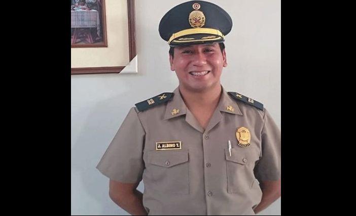 De acuerdo con la policía, el oficial fue detenido el martes el distrito de Florencia de Mora con una mochila que contenía “gran cantidad de láminas de billetes de cien soles falsos”. (Foto: Facebook)