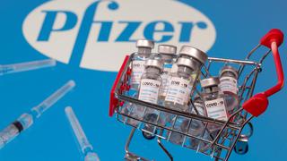 Vacuna contra el coronavirus de Pfizer se aprobó sin omitir procedimientos, asegura regulador