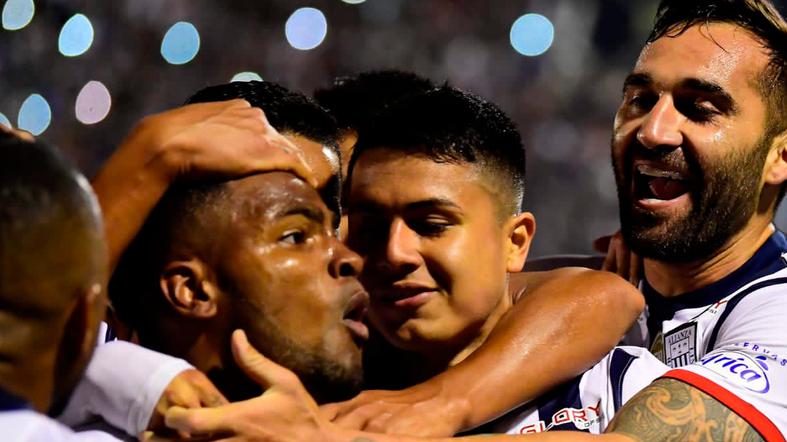 Alianza goleó y gustó: derrotó 5-0 a San Martín y es líder del Clausura