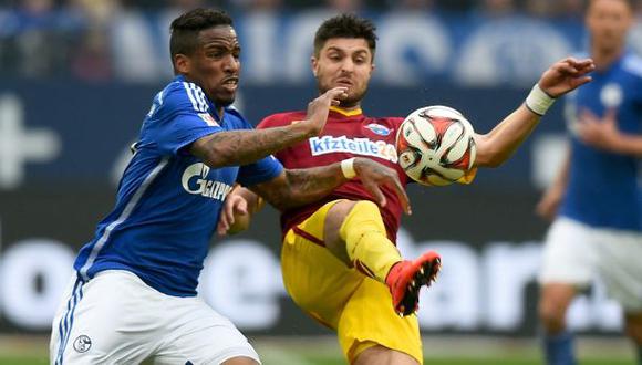 Jefferson Farfán jugó 90' en triunfo de Schalke sobre Paderborn