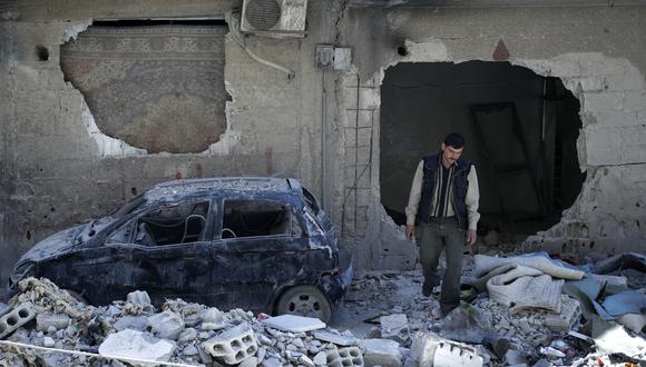 Siria: Disparan a equipo de la ONU mientras visitaba Duma, zona de supuestos ataques químicos. (AP).