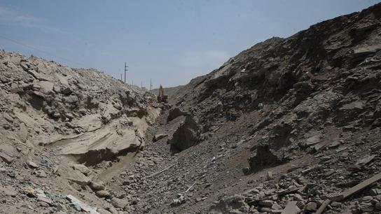 Punta Hermosa contra el tiempo: tramo de cauce natural del huaico sigue bloqueado por desmonte y basura