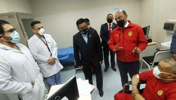 Essalud informó del estado de salud de los bomberos. (Foto: Mininter)