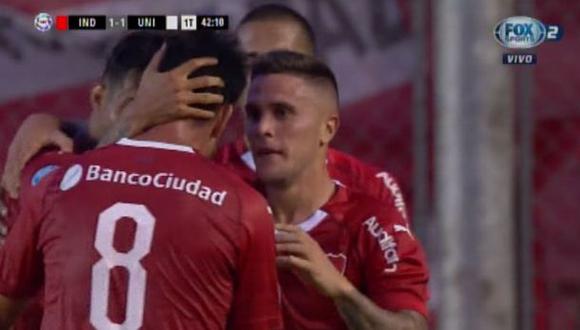 Independiente vs. Unión: Yeimar Gómez y el autogol para el 1-1 en el Estadio Libertadores de América. | Foto: Captura