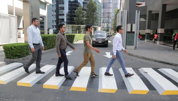 La cebra peatonal tridimensional está ubicada en el cruce de la avenida Belaunde con la calle Los Pinos. (Municipalidad de San Isidro)