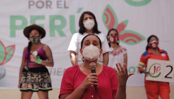 La candidata Verónika Mendoza explicó sus propuestas para los primeros 100 días de gobierno. (Fotos: Leandro Britto / @photo.gec)