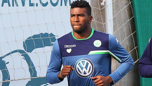 Carlos Ascues será operado de los meniscos, anunció Wolfsburgo