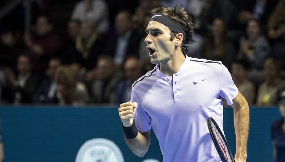 Roger Federer se coronó como el monarca del ATP de Basilea. El suizo se impuso ante Juan Martín del Potro con parciales de 6-7 / 6-4 / 6-3. (Foto: AFP)
