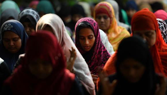 Las mujeres musulmanas ofrecen oraciones durante Eid al-Fitr en las instalaciones de una iglesia en Chennai, India, el 5 de junio de 2019. (Foto referencial, Arun SANKAR / AFP).