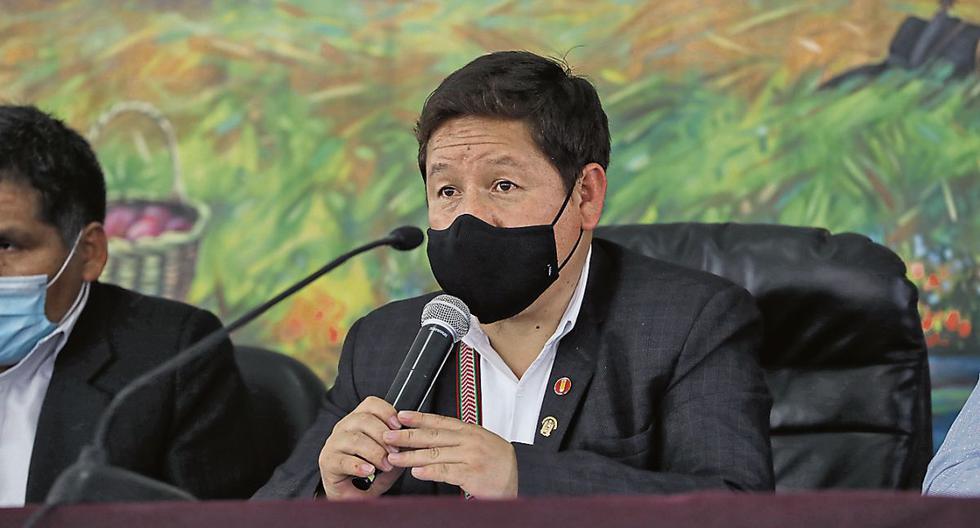El primer ministro Guido Bellido conminó al Consorcio Camisea a negociar. Previamente había anunciado que el Gobierno repotenciaría Petro-Perú para hacerlo ingresar a toda la cadena del gas y el petróleo (Foto: PCM)