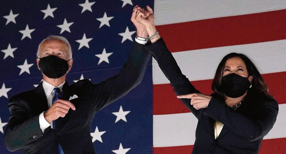 Al cierre de la Convención Demócrata, Joe Biden y Kamala Harris agradecieron a sus simpatizantes que siguieron la cita en una pantalla gigante desde sus autos en Delaware. (Foto: AFP / Olivier Douliery)