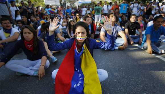 Exiliados venezolanos condenan represión a jóvenes estudiantes