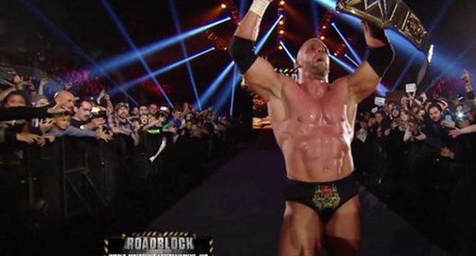 Triple H venció a Dean Ambrose pero el mundo está decepcionado por esto en WWE Roadblock. (Foto: Internet)