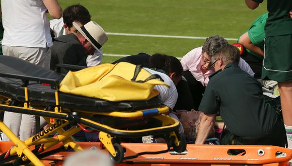 La tenista estadounidense Bethanie Mattek-Sands sufrió una terrible lesión en la rodilla en pleno partido contra Sorana Cirstea. (Foto: AFP)