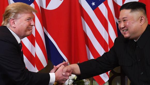 Donald Trump se reunió con Kim Jong-un en Hanói. (Foto: AFP)