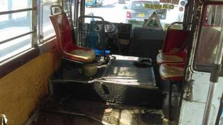 Trujillo: asaltan y queman microbús por no pagar extorsión