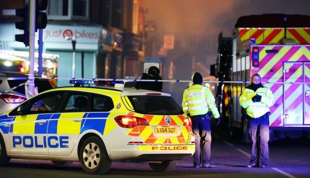 The Guardian y la BBC destacaron que el servicio de ambulancia de East Midlands dijo que cuatro personas habían sido trasladadas a un centro médico de Leicester después del incidente. (Foto: EFE/Tim Keeton)