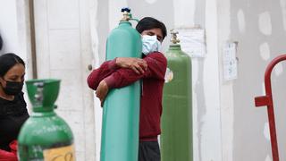 ¿Cómo conseguir más oxígeno? Las 40 toneladas detenidas en Chile, el aporte de Southern y otras iniciativas