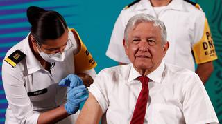 El presidente de México recibe la segunda dosis de la vacuna contra el coronavirus