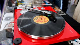 Si es tan caro el vinilo en Perú, ¿por qué aumentan los coleccionistas? El cocreador del Festival del Vinilo lo explica