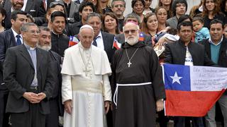 Papa recibe a los 33 mineros que estuvieron atrapados en Chile