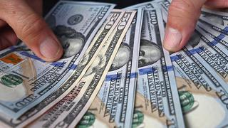 Dólar cierra en S/3,74 y registra un nuevo mínimo en ocho meses y medio